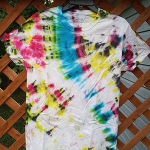 Tie-die T-Shirt Fruit of the Loom Size Med multi color